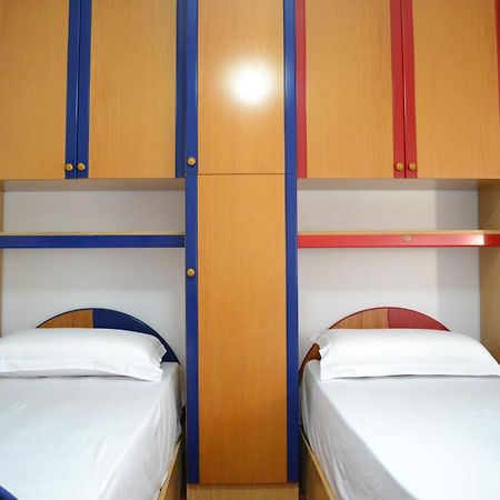 Central 5 Bedrooms Apartment Partial Seaview Vlorë Eksteriør bilde