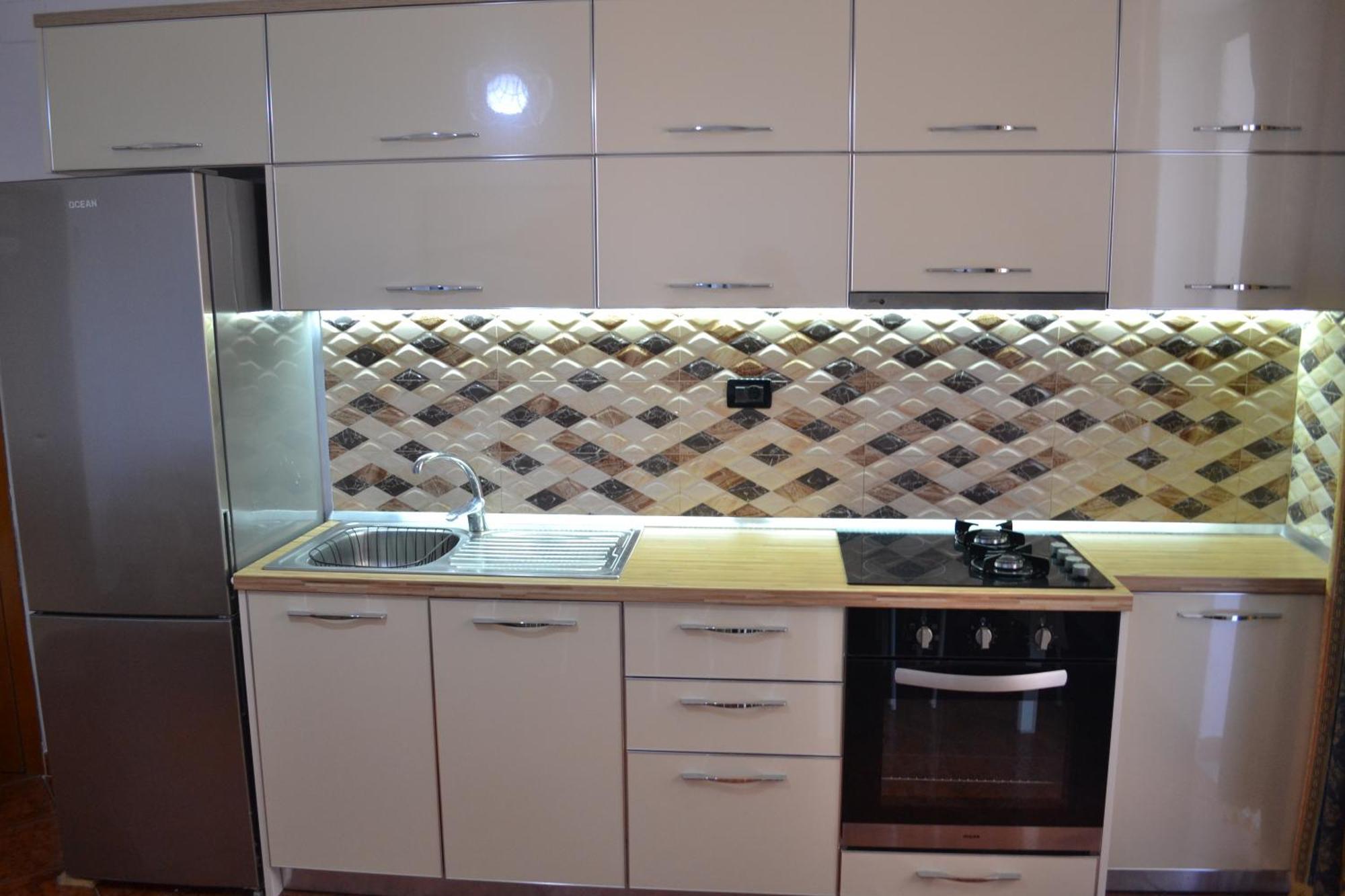 Central 5 Bedrooms Apartment Partial Seaview Vlorë Eksteriør bilde