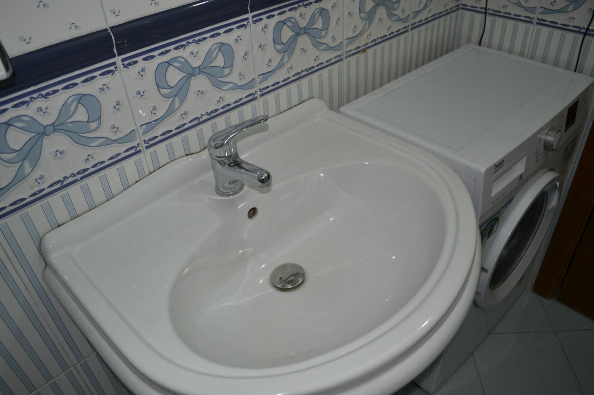 Central 5 Bedrooms Apartment Partial Seaview Vlorë Eksteriør bilde